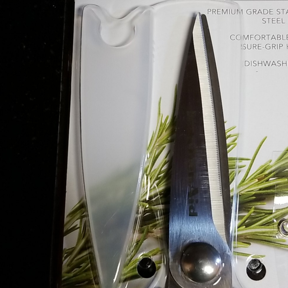 Kitchen Aid Utility Shears - Picture 3 of 4